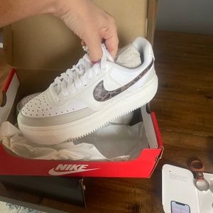 LEOPARD 🐆 Nike Vista Court